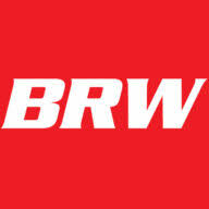 أحرف بيضاء BRW على خلفية حمراء صلبة.